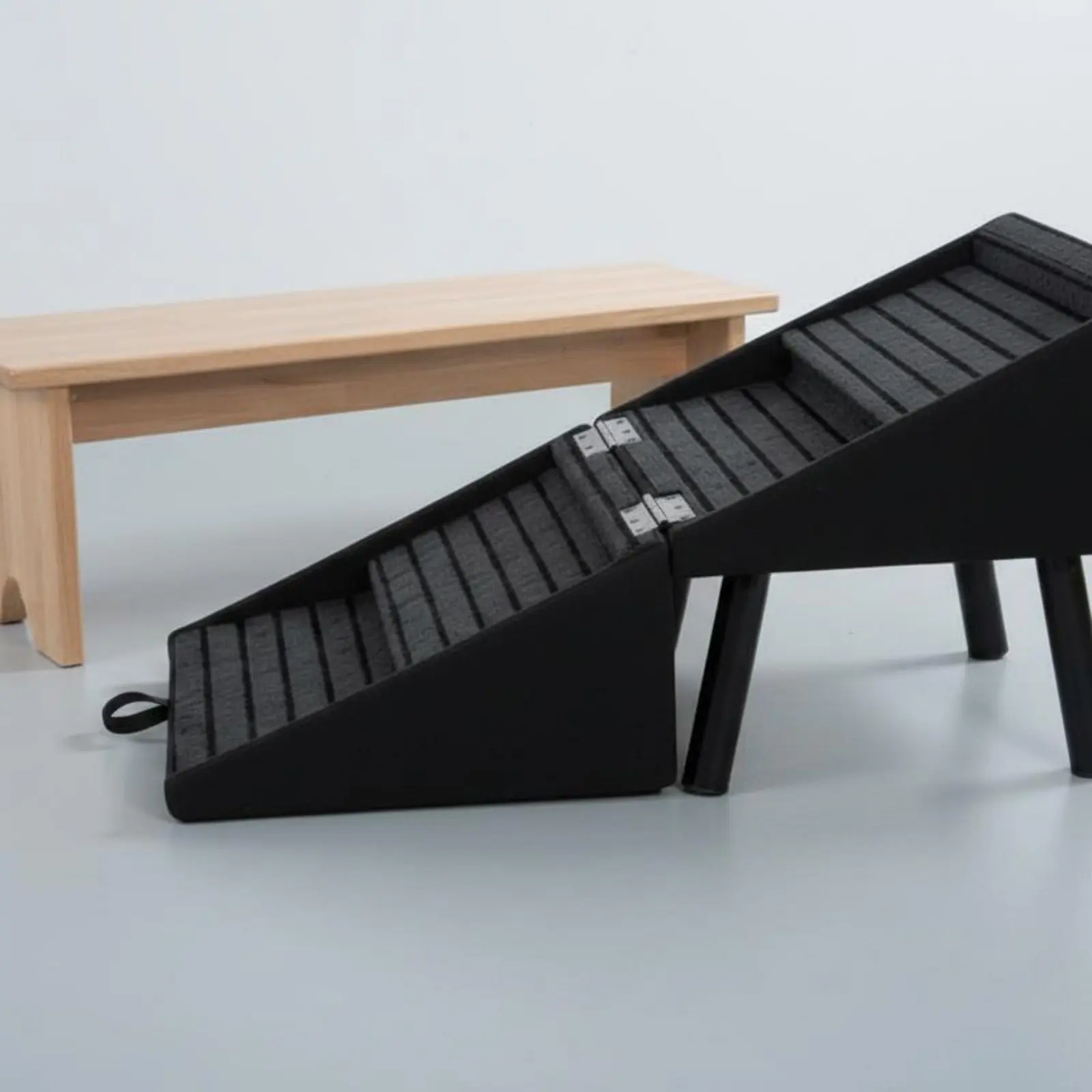 

2-in-1 Dog Ramp Stool Non-Slip Surface Foldable Pet Ramp Transformable Pet Steps Space-Saving for Elderly Animals, Bedroom
