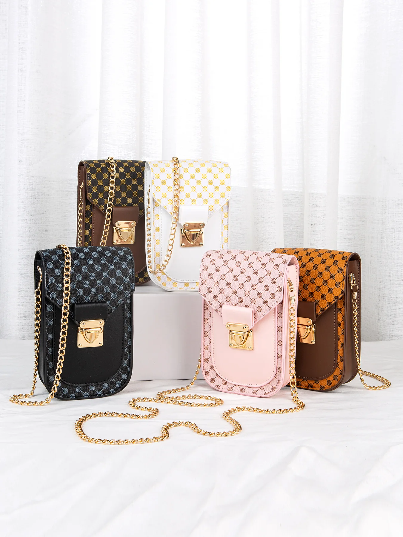 Mini Small Bag Mobile Phone Bag Zero Wallet Fashionable Chain Buckle Diagonal Cross Bag Lightweight Shoulder Bag