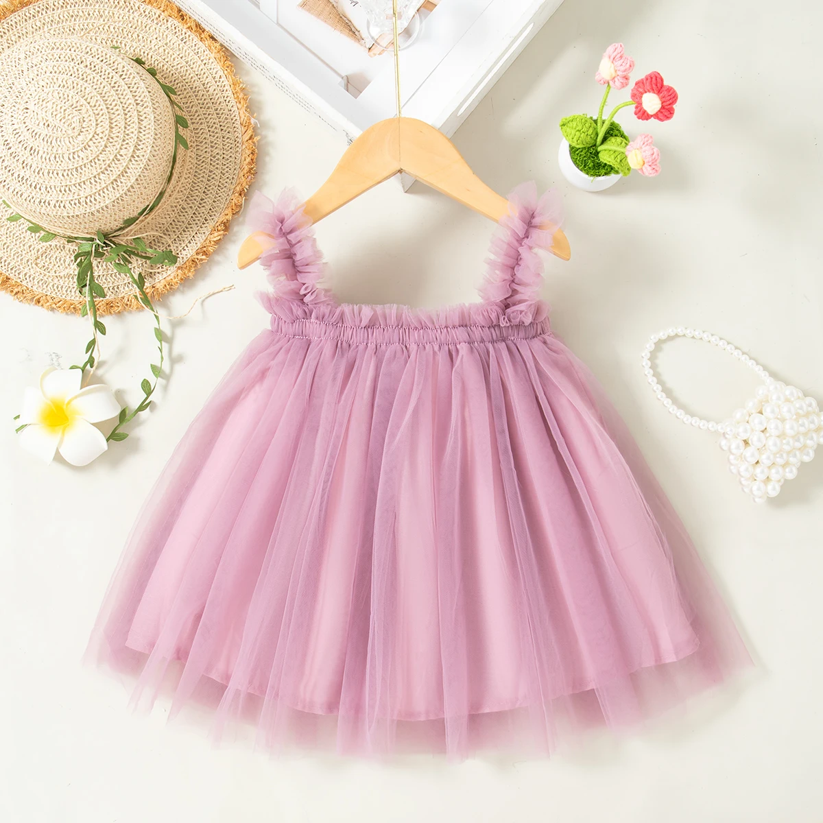 Abito estivo per nuove ragazze Abito a trapezio pieghettato in rete con scollo all'americana Abito da sposa con fiori per bambini Abito da squadra per festa di compleanno Tinta unita