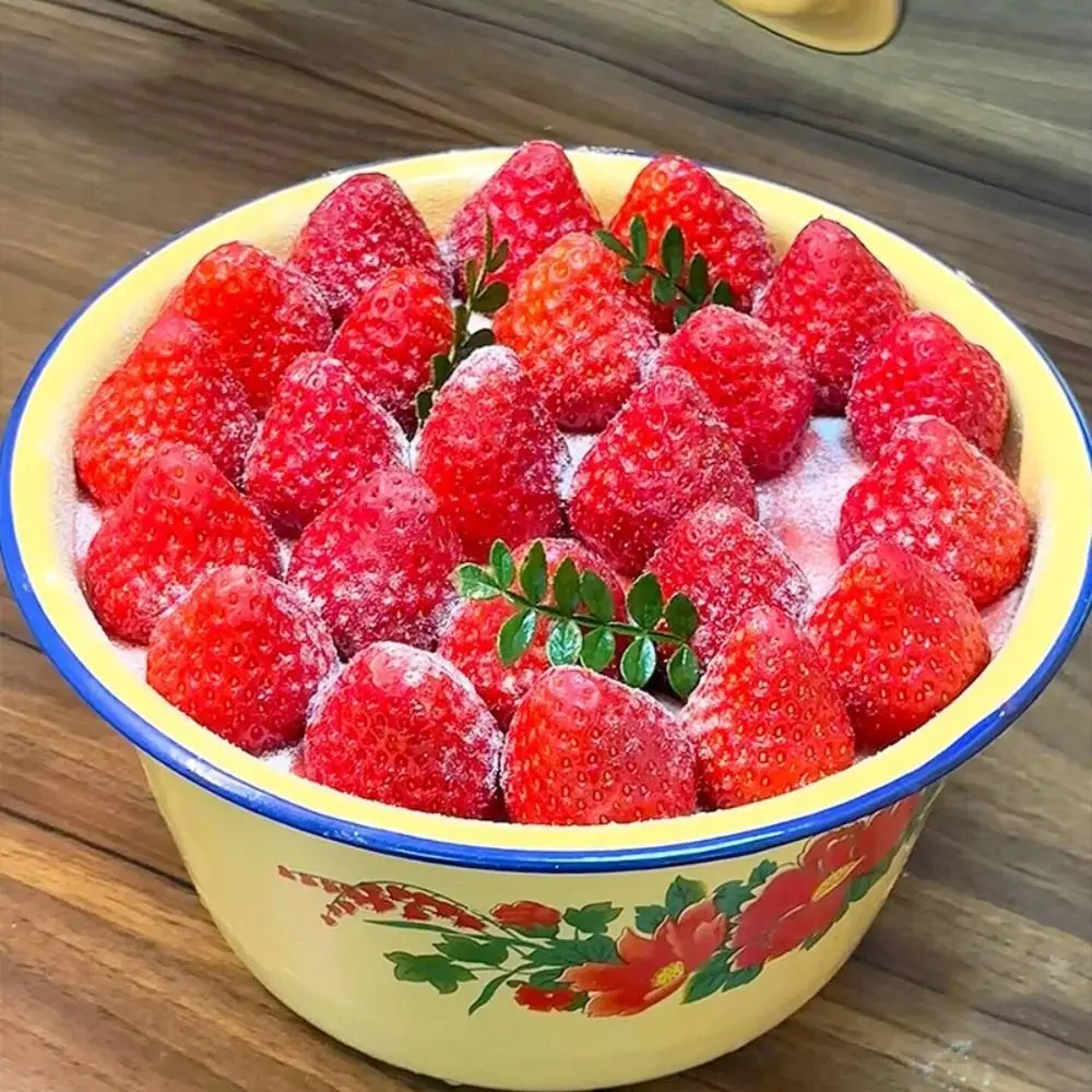 Food Storage Pot Vintage Enamel Bowls Yellow Random Pattern Strawberry Cake Basin with Lid Anti-fall Lard Pot Noodle