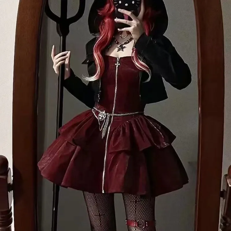 

NONSAR Vintage Goth Spicy Girl Lolita Y2k Dress Set Женское черное короткое пальто с кошачьими ушками и капюшоном + красное кожаное тонкое мини-платье на бретельках