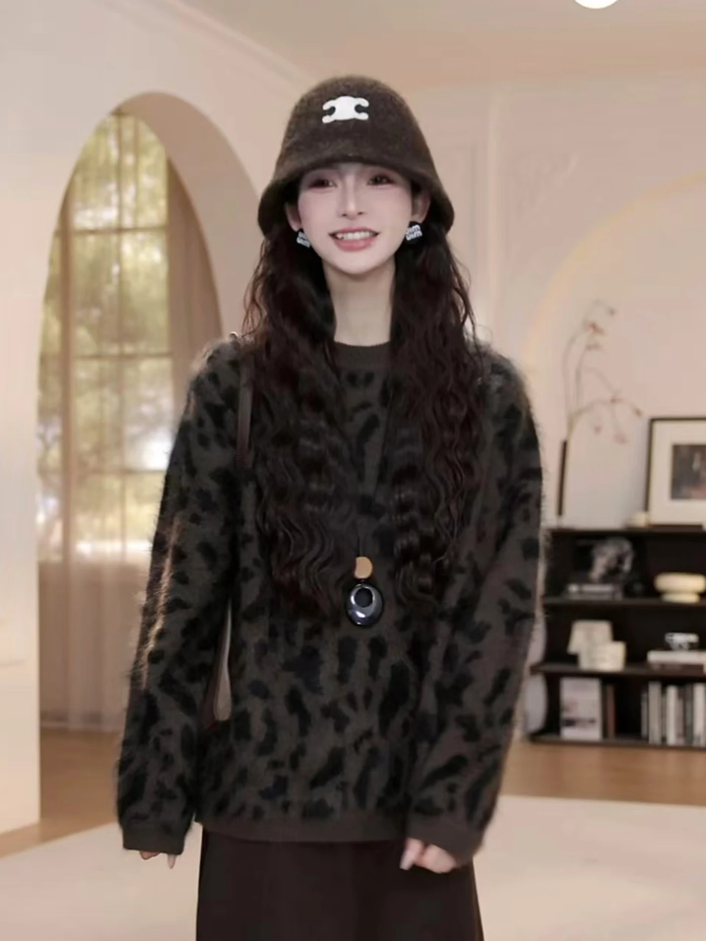 

Comfortable Long Sve round Ne Sweater Women's Casual Sle Autumn Faion Design High End Camere Top Leopard Print