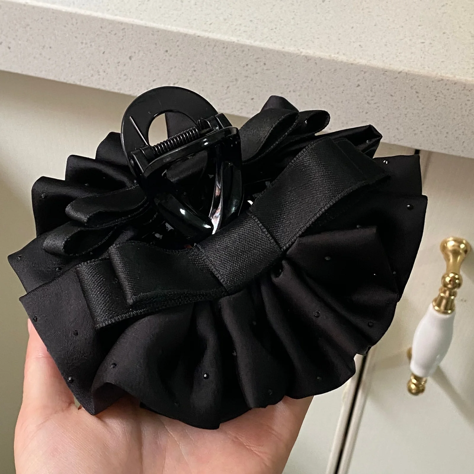 

1pc French Hepburn-Style High-Quality Black Satin Rhinestone-Embellished Skirt-Hem Bow Claw Clip - Voluminous Elegant Ponytail S