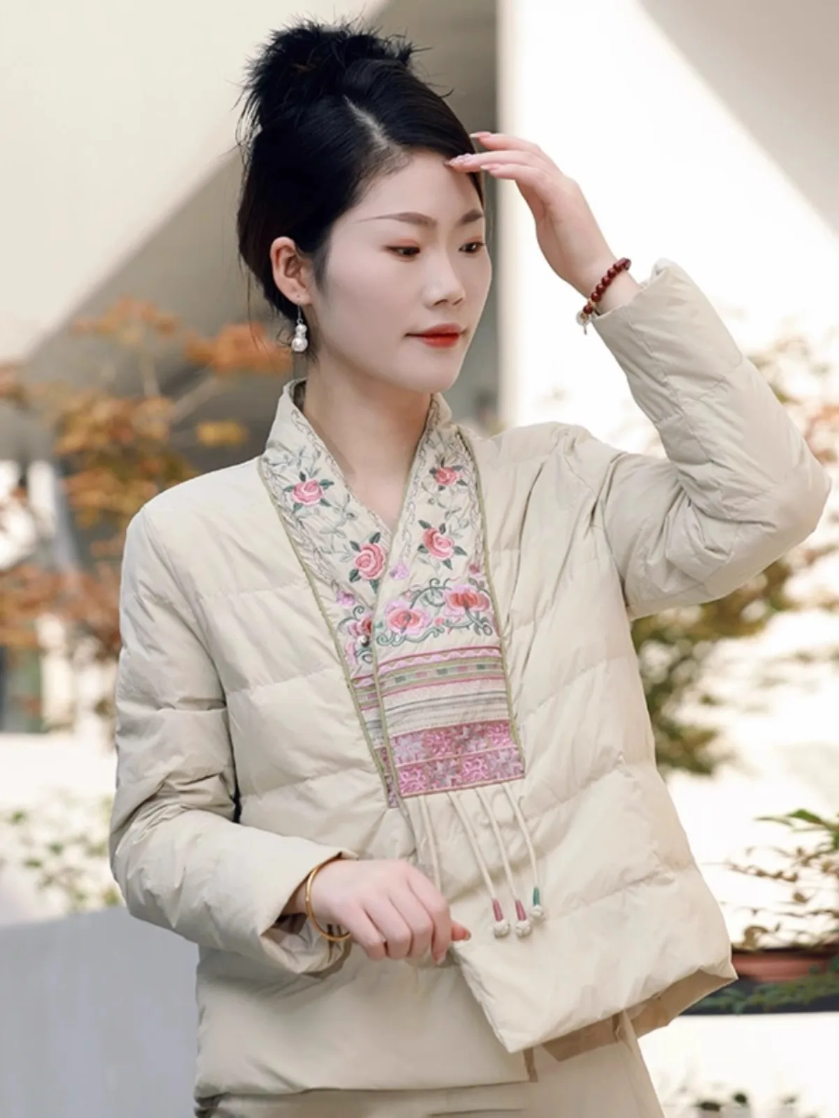 Thiened-abrigo de algodón bordado para mujer, abrigo con borlas étnicas Sle, ropa cálida de algodón, prendas de vestir exteriores para mujer