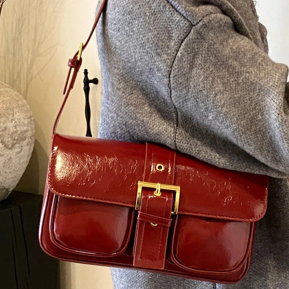 Burgundy Women One Shoulder Bag French Style Autumn Winter Solid Armpit Bags Delicate Texture Glossy Chic Commute Underarm Pack