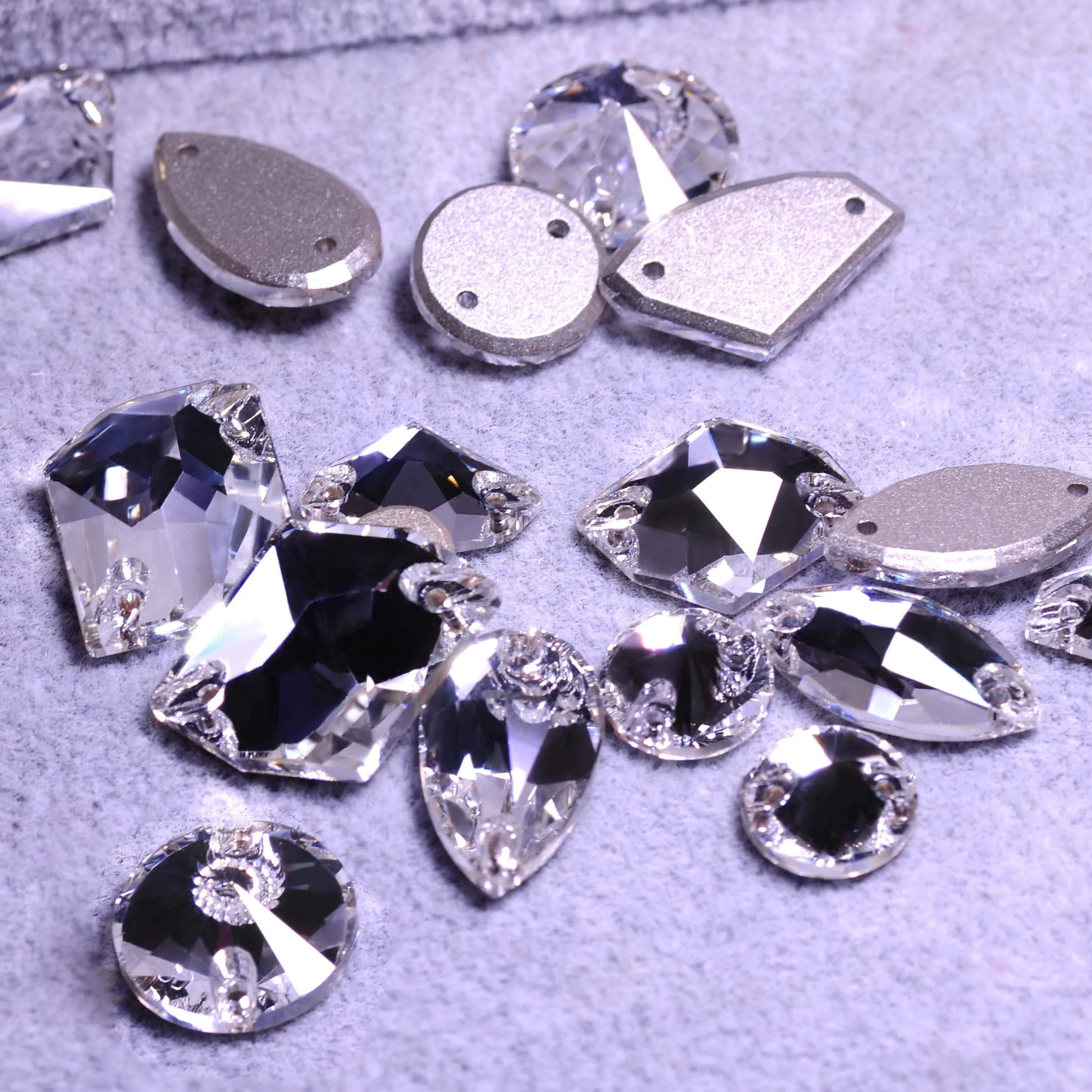Pubrilex K9 Glas Kristallklare Flache Rückseite Strasssteine zum Aufnähen für Kleidungsstücke, Kleider, Handarbeiten und Schuhe in verschiedenen Größen und Formen – Detail 3