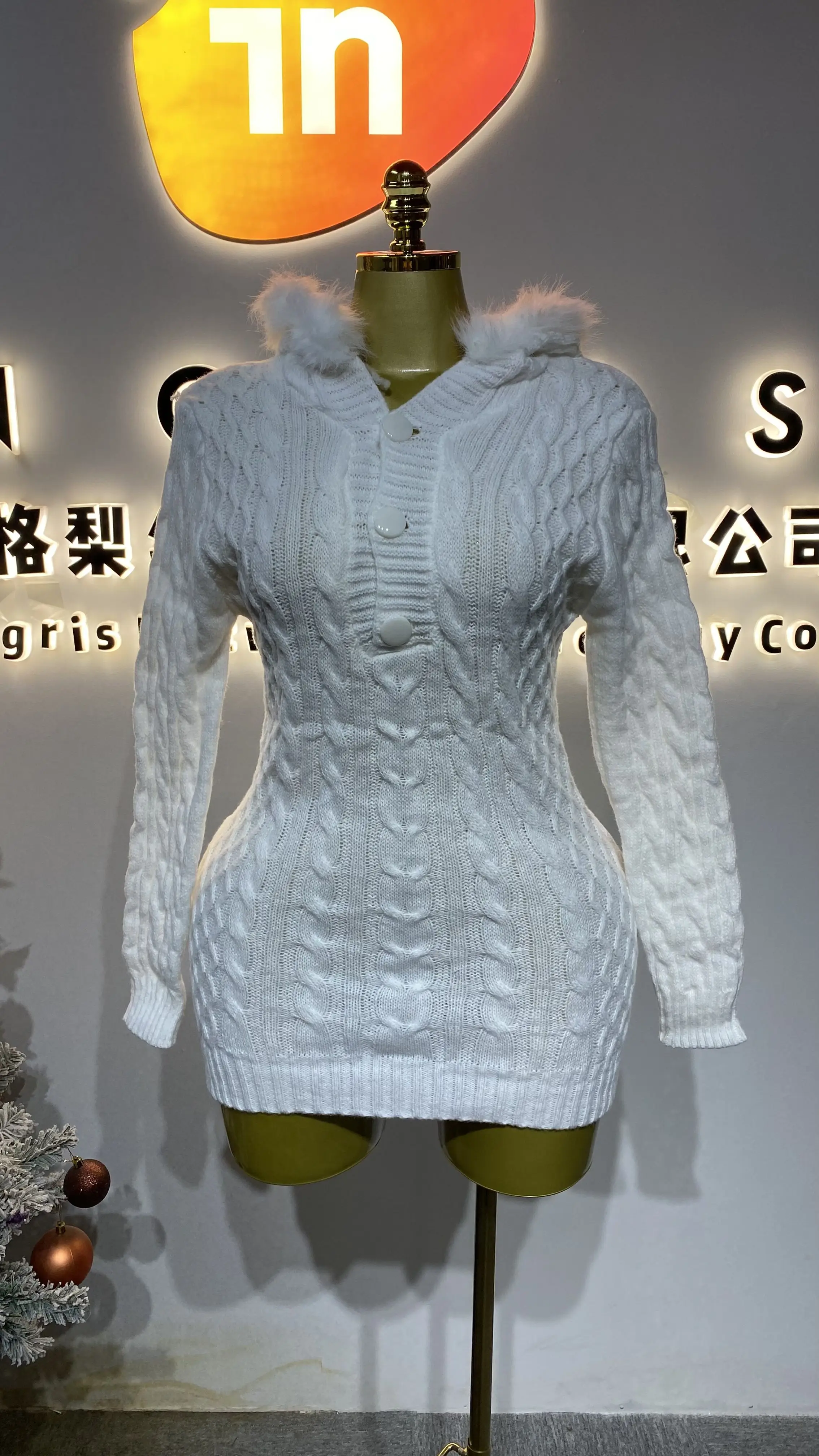 

European and American style hooded, thick fried dough twisted knit women's autumn pretty short skirt-GZXX264