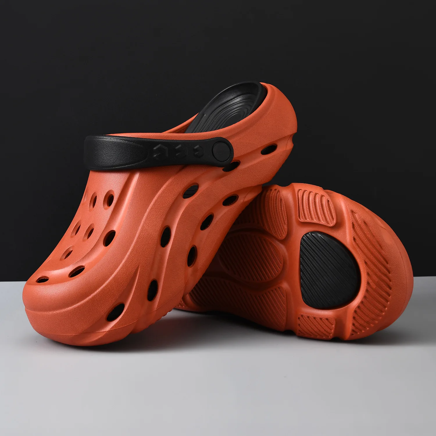 Solid color new thick-soled hole shoes men's beach sandals non-slip bag head half slippers men's summer outside view 4