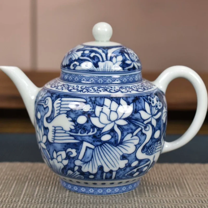 

Antique ceramic blue and white teapot Jingdezhen porcelain teapot Kung Fu tea set modern exquisite handicraft