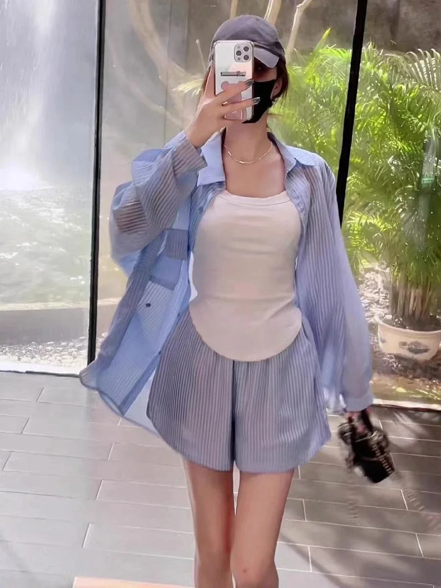 

Свободные быстросохнущие полосатые рубашки и блузки Женские шорты Синяя одежда Trend 2025 Светлые новинки в коротких комплектах для женщин 2 шт.