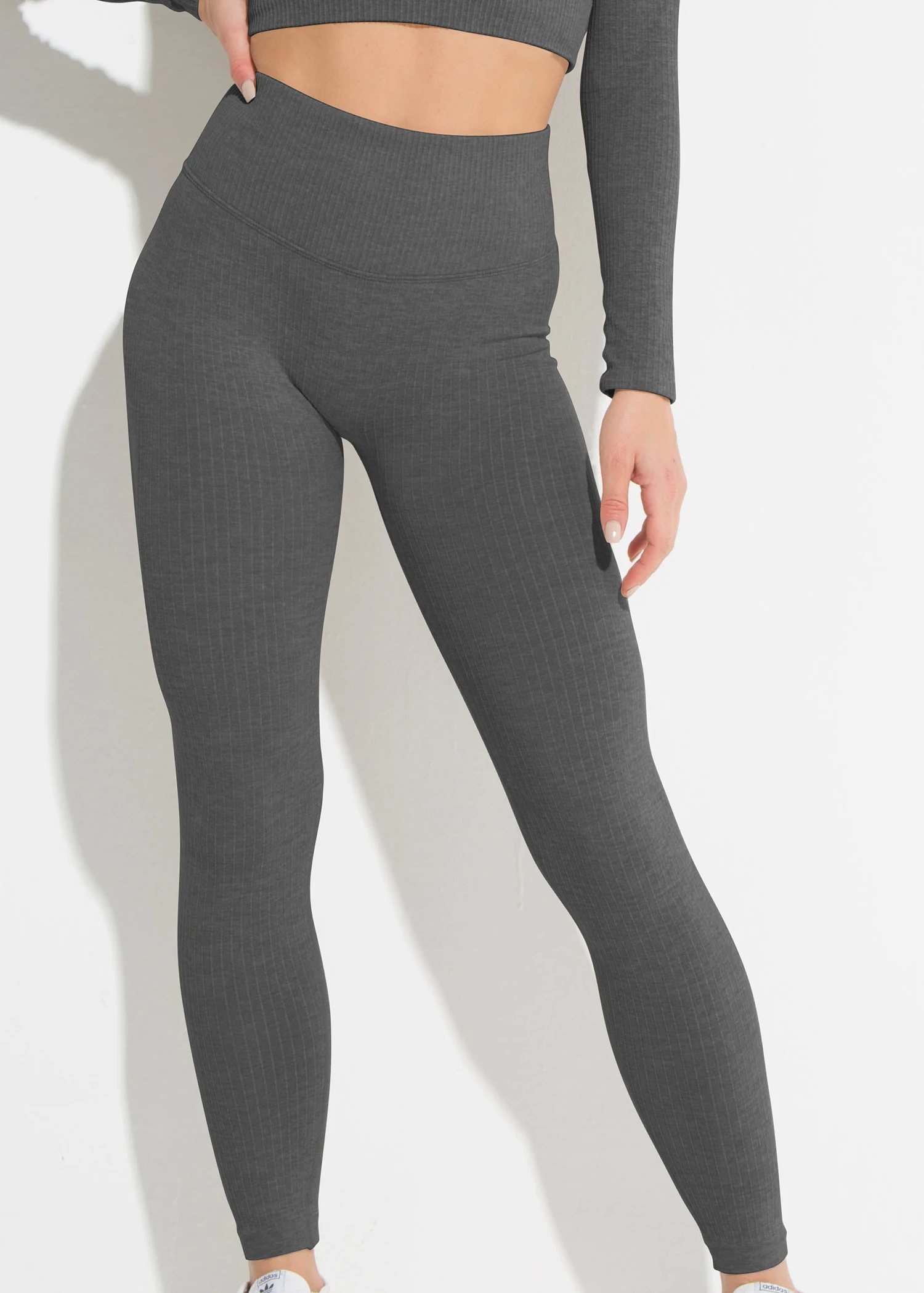 Women's yoga long leggings that can be worn in all seasons, high-waisted, no front seam, tummy-tightening butt-lifting leggings