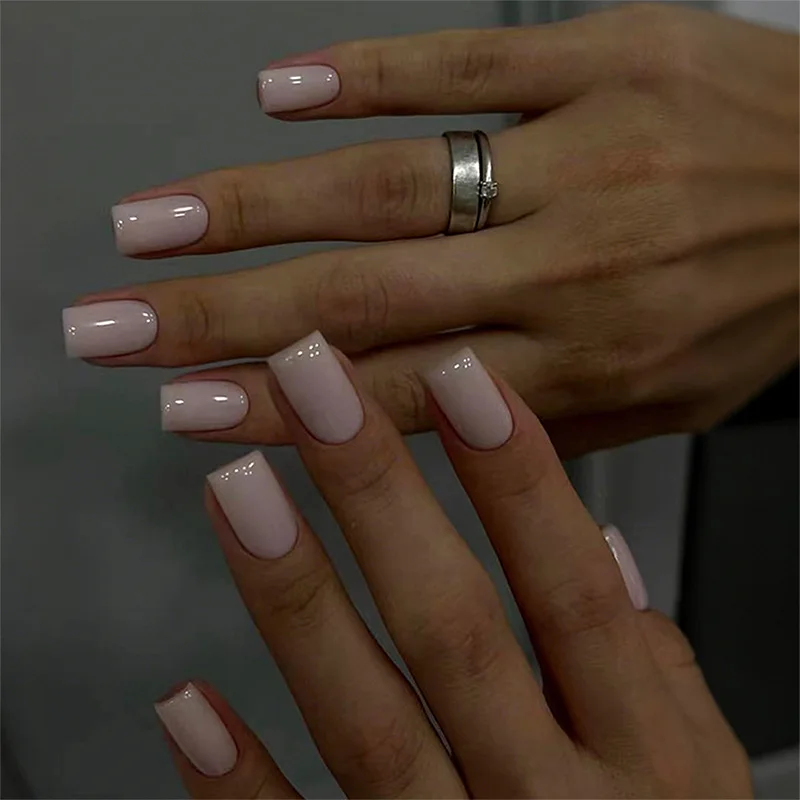 24 stuks minimalistische korte vierkante valse nagels effen witte kleur opzetnagels draagbaar herbruikbare nepnagels tips voor vrouwen meisjes 2026
