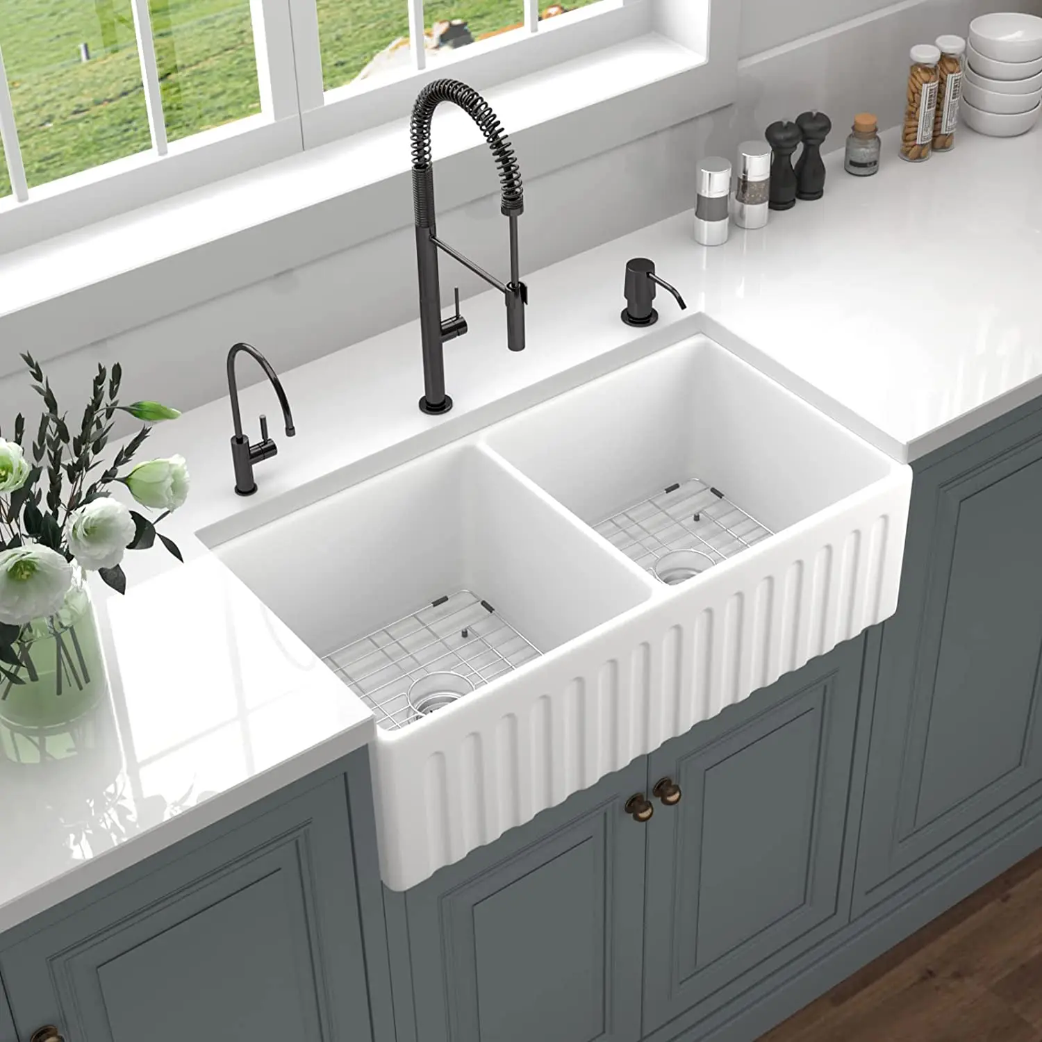 

33 X 18 Inch White Farmhouse Sink Fireclay Porcelain Reversible Single Bowl Apron-Front Kitchen Sink Double Bowl