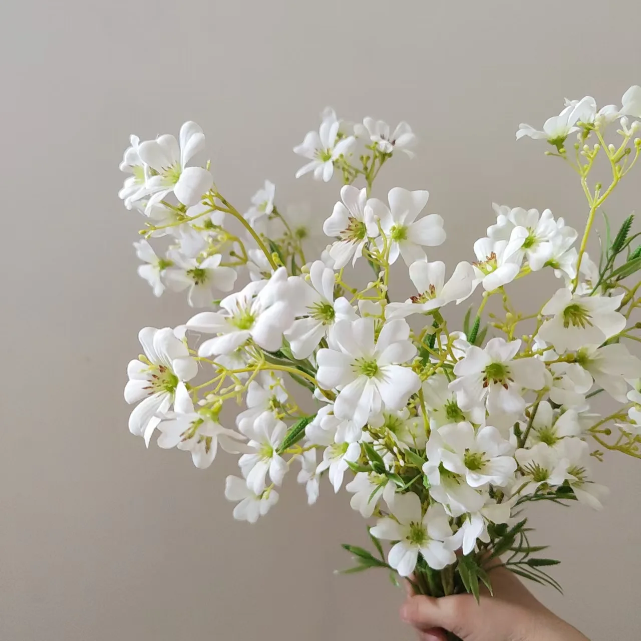 

5Pcs Artificial 12head Clematis Silk Flowers for Home Decoration Fake Flowers Bridal Bouquet Wedding Floral Party Photo Props