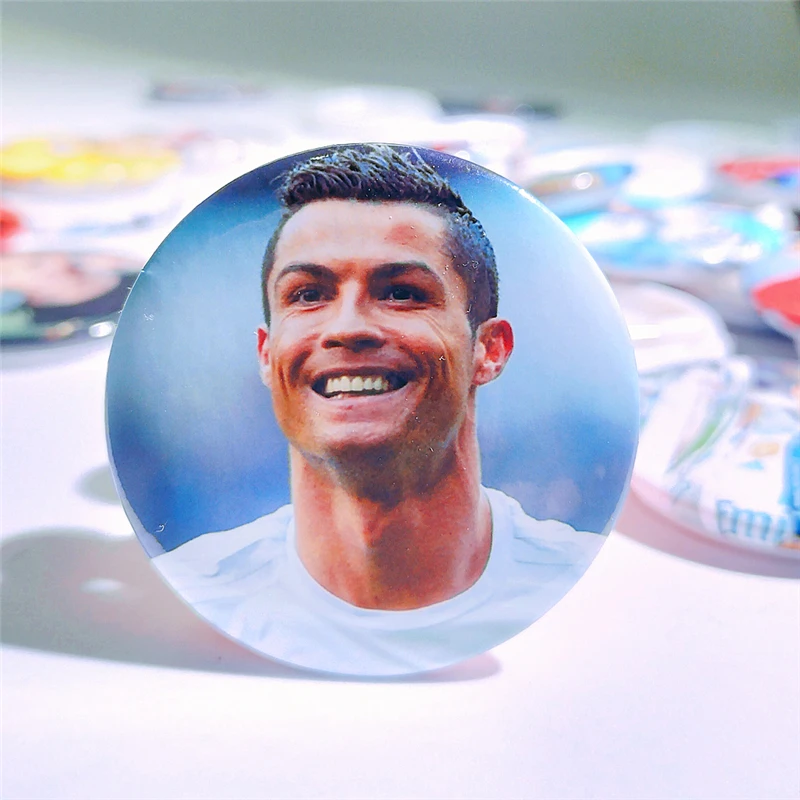 15 Kinds Football Metal Badge C Ronaldo Soccer Clubs Classic Action Badges for Hat Shoes Bags Pants Shoes Decoration 1Pcs