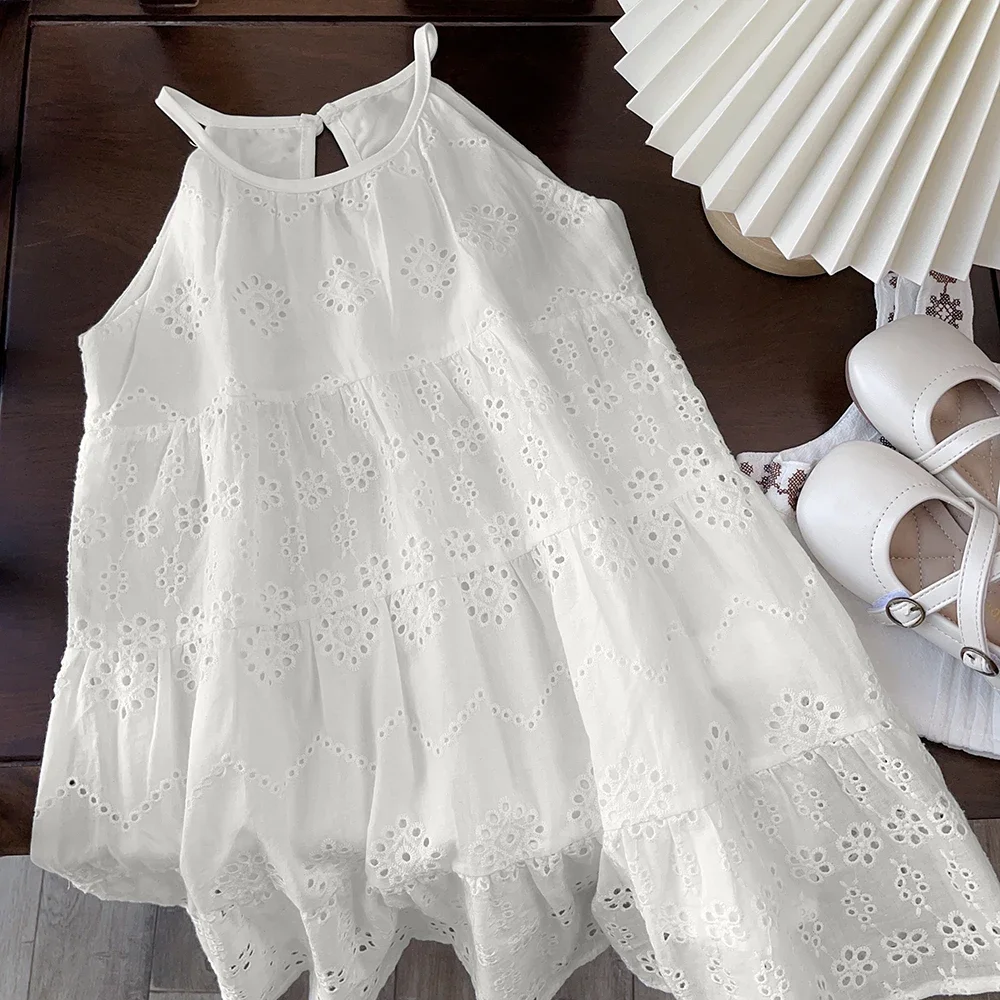 Bärenführer-Mädchenkleid mit Cut-out-Design, 2023, Sommer, kleines Mädchen, modisch, Sling, weiß, Urlaub, mittellanges Weste-Kleid, Mädchenkleid
