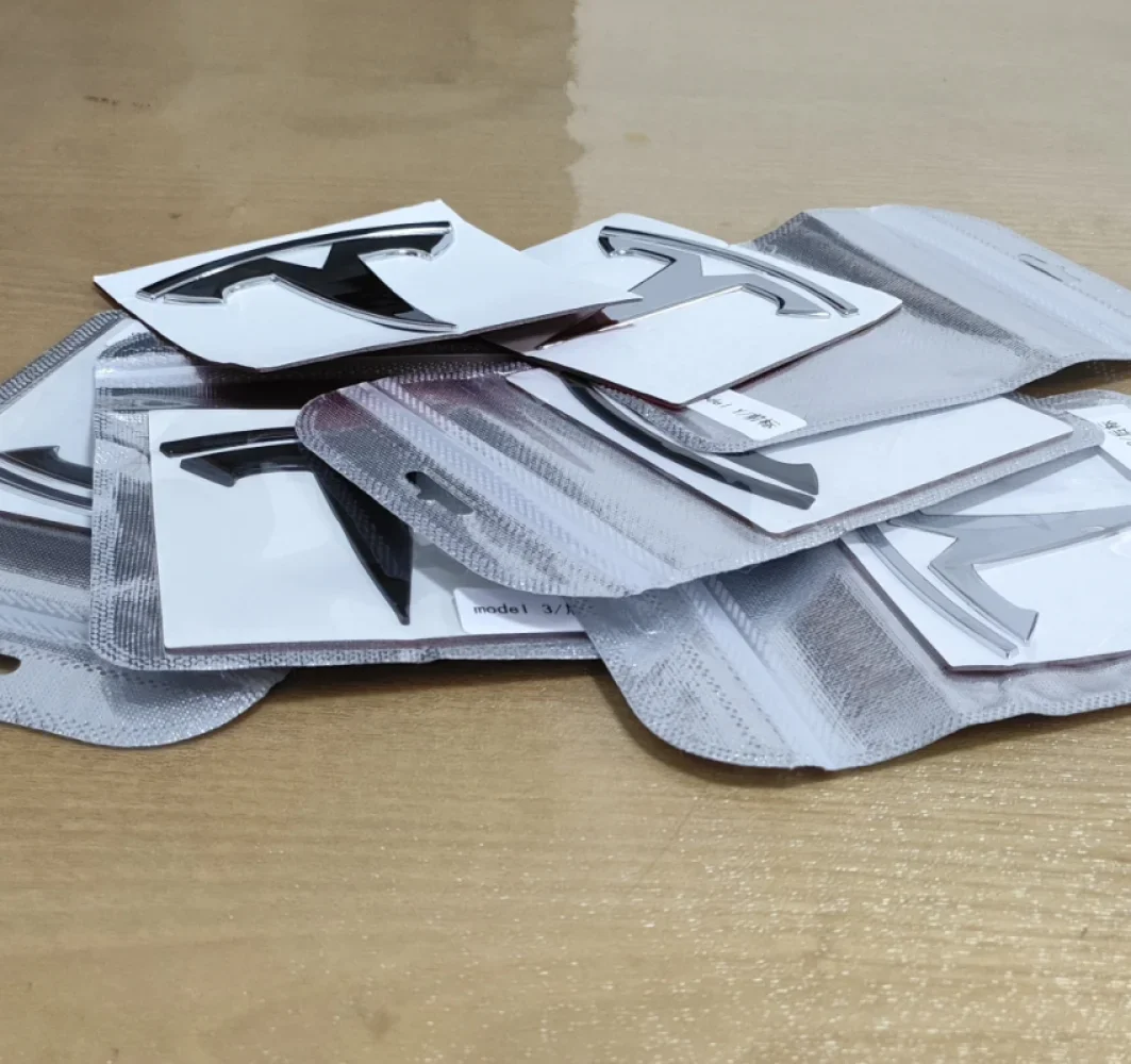 For Tesla model 3 model Y Front Emblem Badge and Rear Trunk Badge Emblem sticker for Y logo T logo sticker Accessories