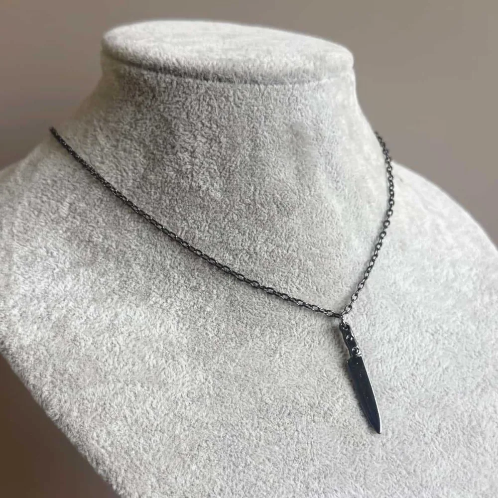 Personality Creative Gun-black Mini Knife Pendant Necklace for Men Women Hip-hop Rock Punk Collar Chain Jewelry Accessories Gift