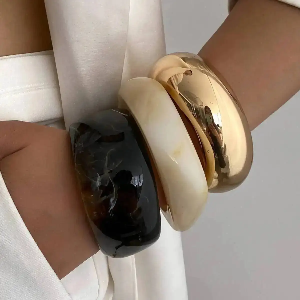 

KunJoe 3 Styles Boho Stackable Resin Acrylic Wide Bracelet for Women Vintage Irregular Geometry Chunky Bangles Party Jewelry New