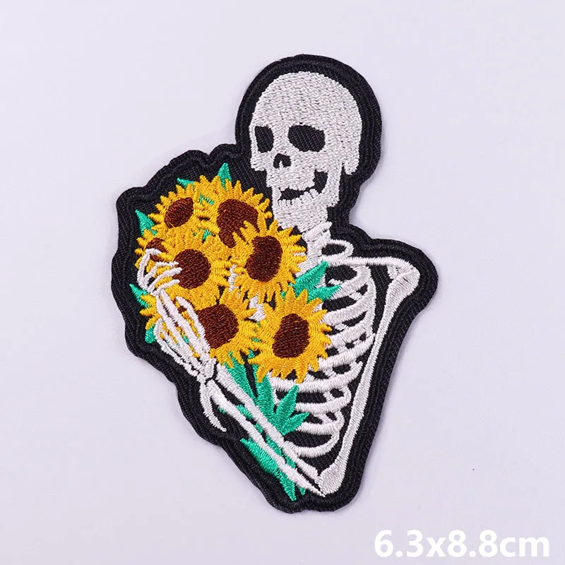 Hippie Skull Embroidered Patches For Clothing Punk/Horror Animal Patch Iron On Patches On Clothes Sewing Patch Fusible Applique