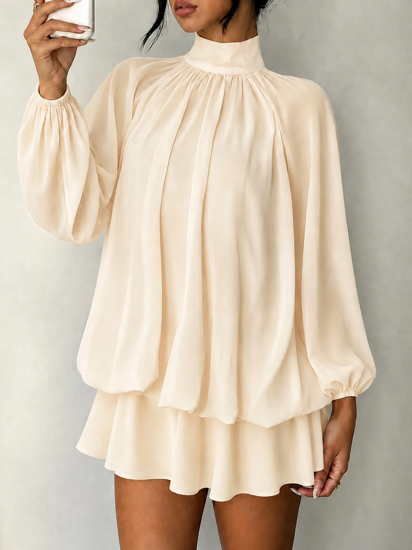 2026 Damen Hochgeschlossenes Plissiertes Chiffon-Kleid mit Langen Ärmeln und Rüschensaum Mini Elegantes Swing-Kleid für Büro, Party, Hochzeitsgast und Urlaub Trendig – Detail 5