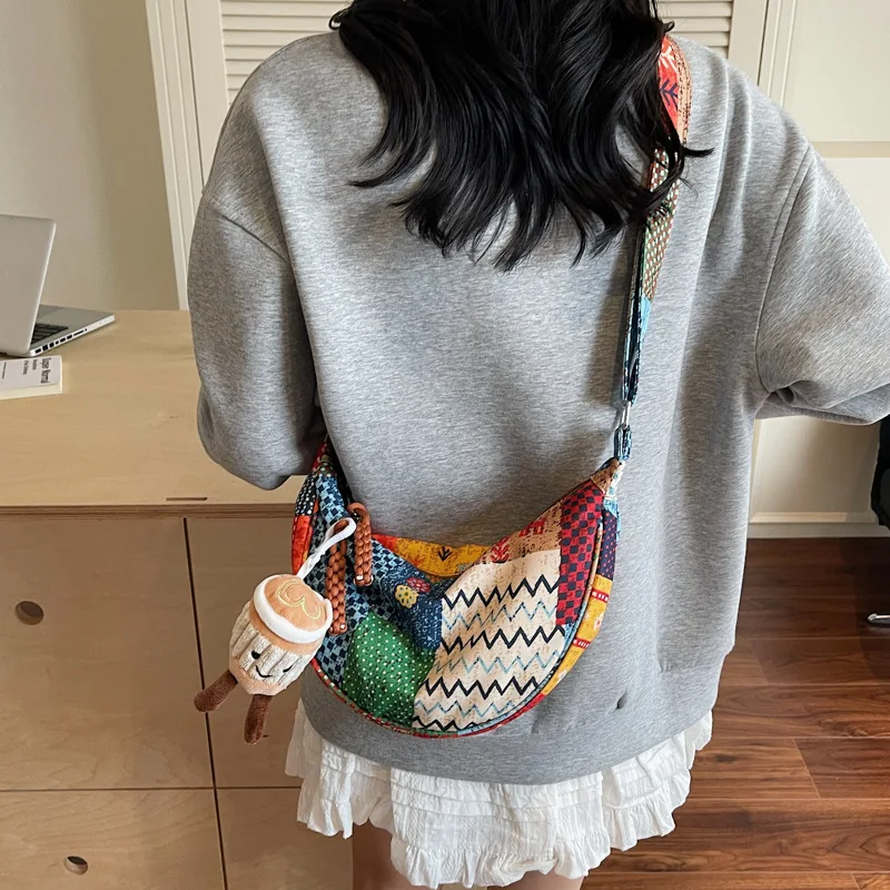 Contrast Color Painted Ethnic Style Dumpling Bag 2026 New Textured Casual Unique Fabric Bag Fashion Shoulder Crossbody Bag