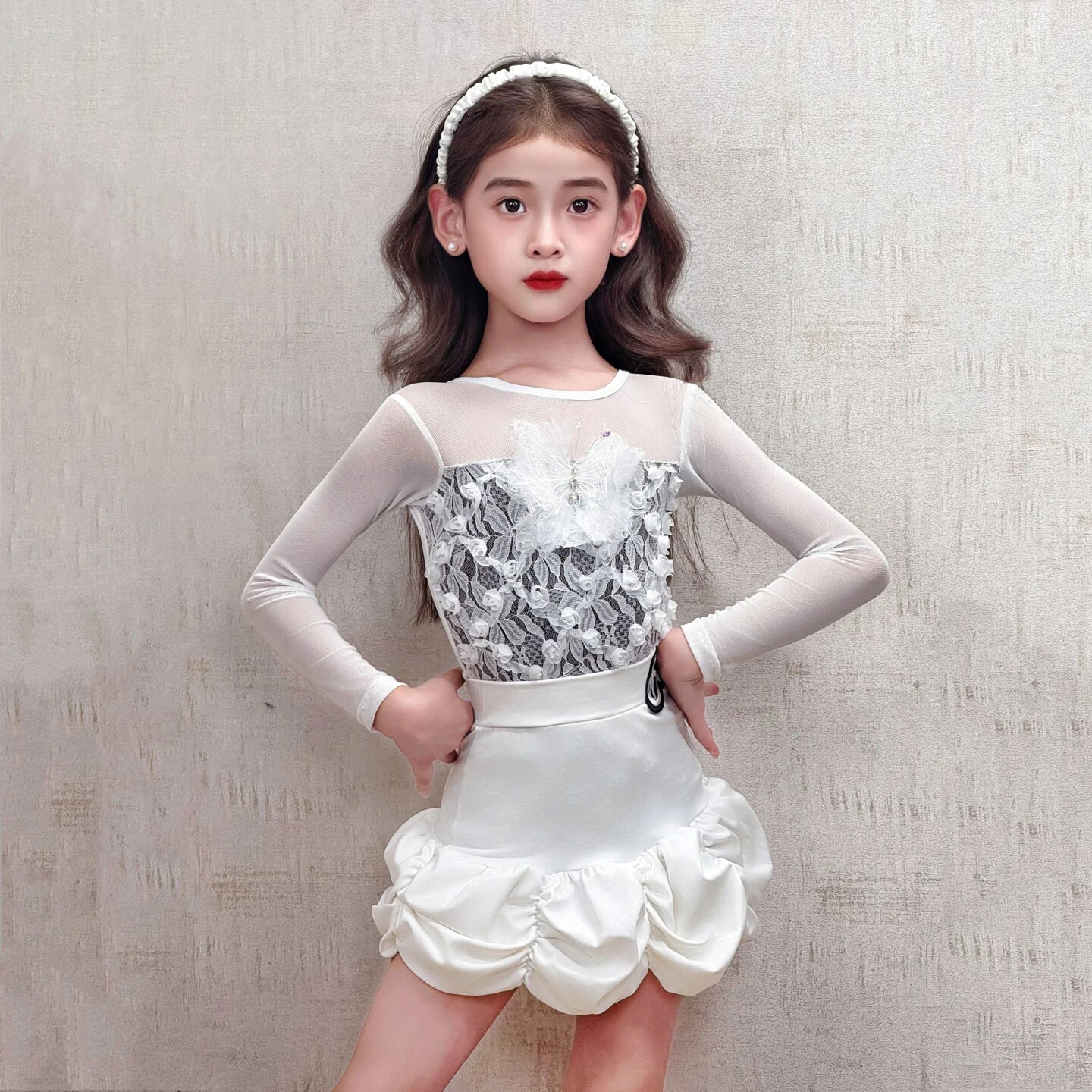 Ropa de actuación de baile latino para niñas, vestido de encaje de manga larga, vestido de competición de baile Cha Rumba para niños, conjunto dividido