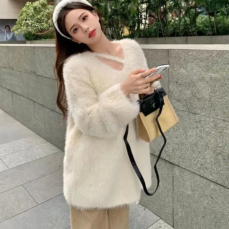 Imitation Mink Fur Soft and Sticky Top for Women Wearing Loose and Laz Milk Like V-neck Knitted Sweater