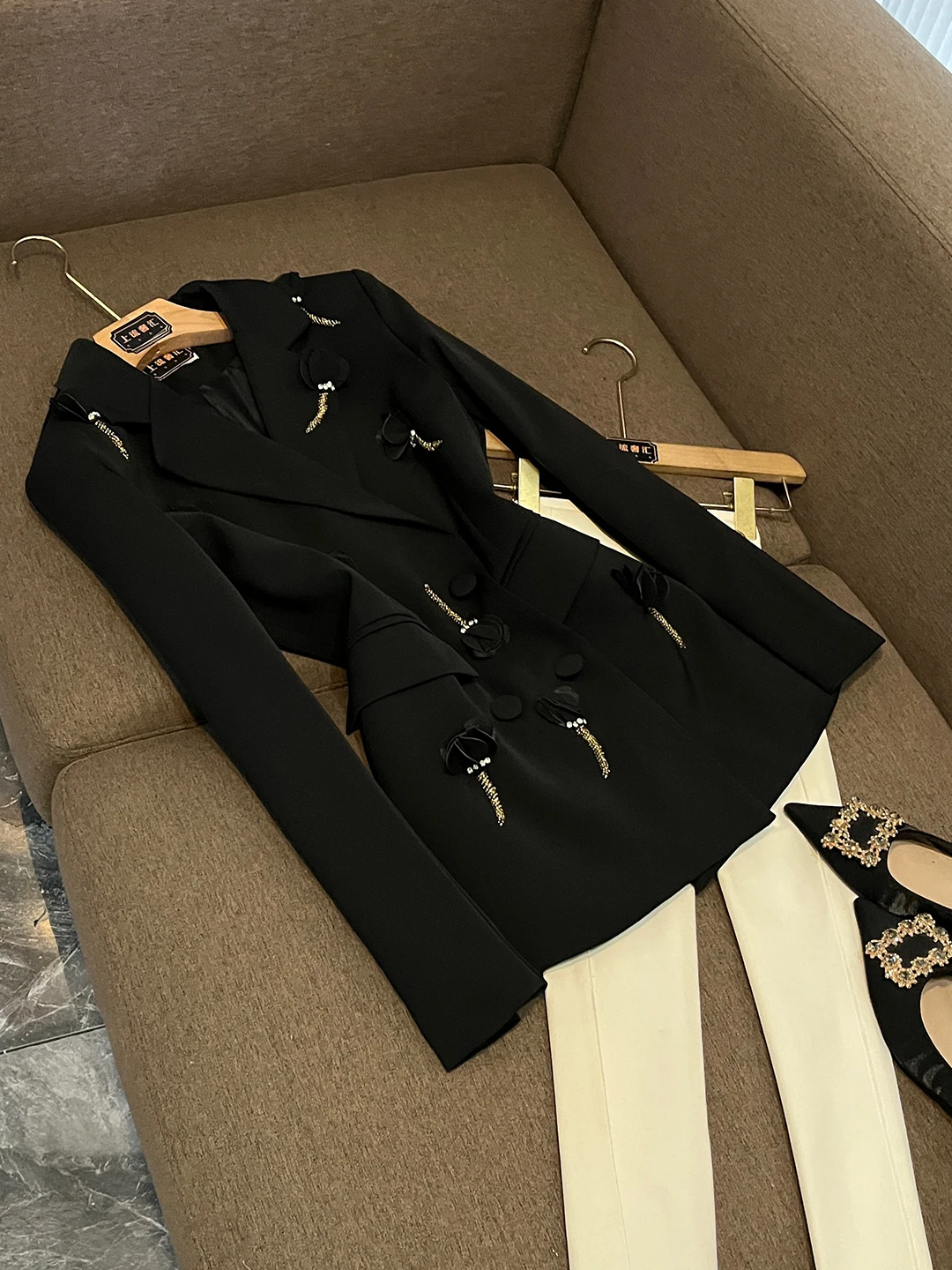 

Ele V-Ne Women's Suit Jaet 2025 New Faion 3D Flower Splicing Double Button Svel Midi Length Office Wear