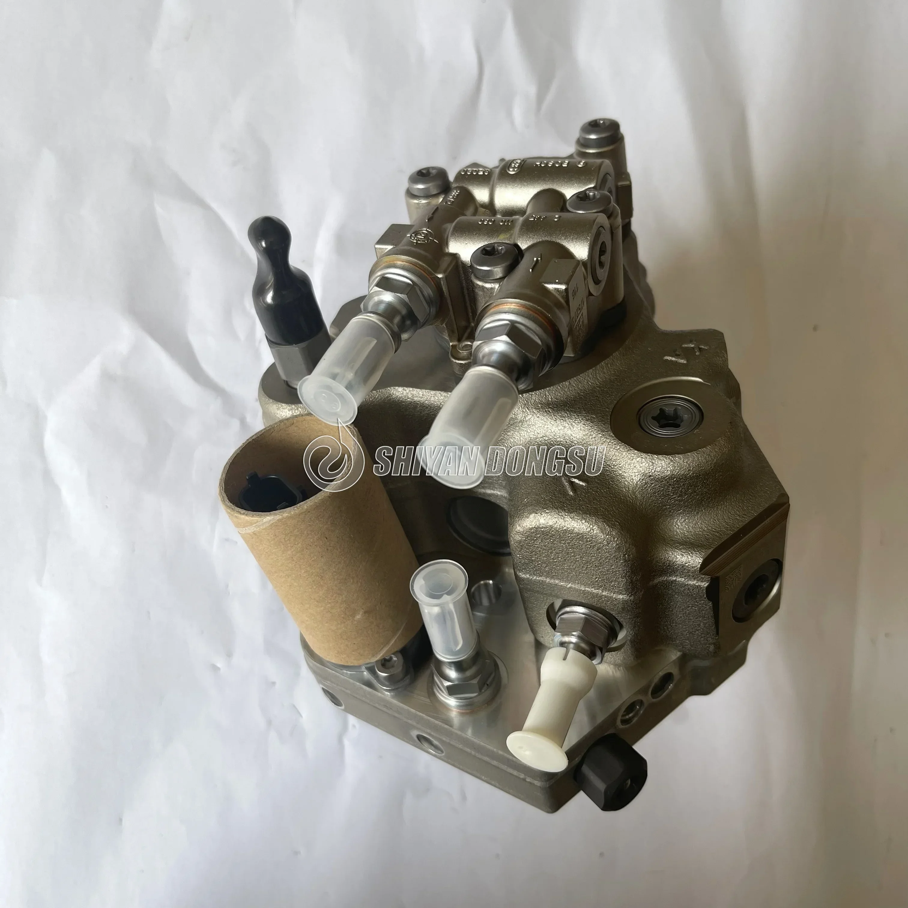2025 Hot Sell Genuine new DCEC ISDE 6.7 diesel engine fuel injection pump assembly 0445020137 5258264