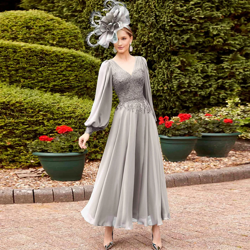 

Exquisite Dresses for Mother of the Bride Wedding Chiffon A-line Prom Dress Grey V-neck Embroidery Ruched Groom's Mother Dresses
