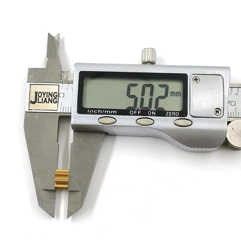 92A 0.7 متر النحاس والعتاد OD = 7.7 مللي متر سمك 5 مللي متر رمح حفرة 2 مللي متر أجزاء المحرك ضيق المعادن ترس