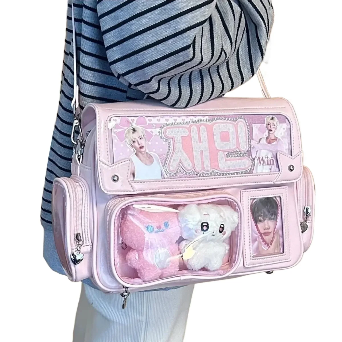Pink PU Leather Ita Bag Clear Display Window Multi-pocket Crossbody Shoulder Bag for Anime Concert Idol Pins Dolls Daily Use