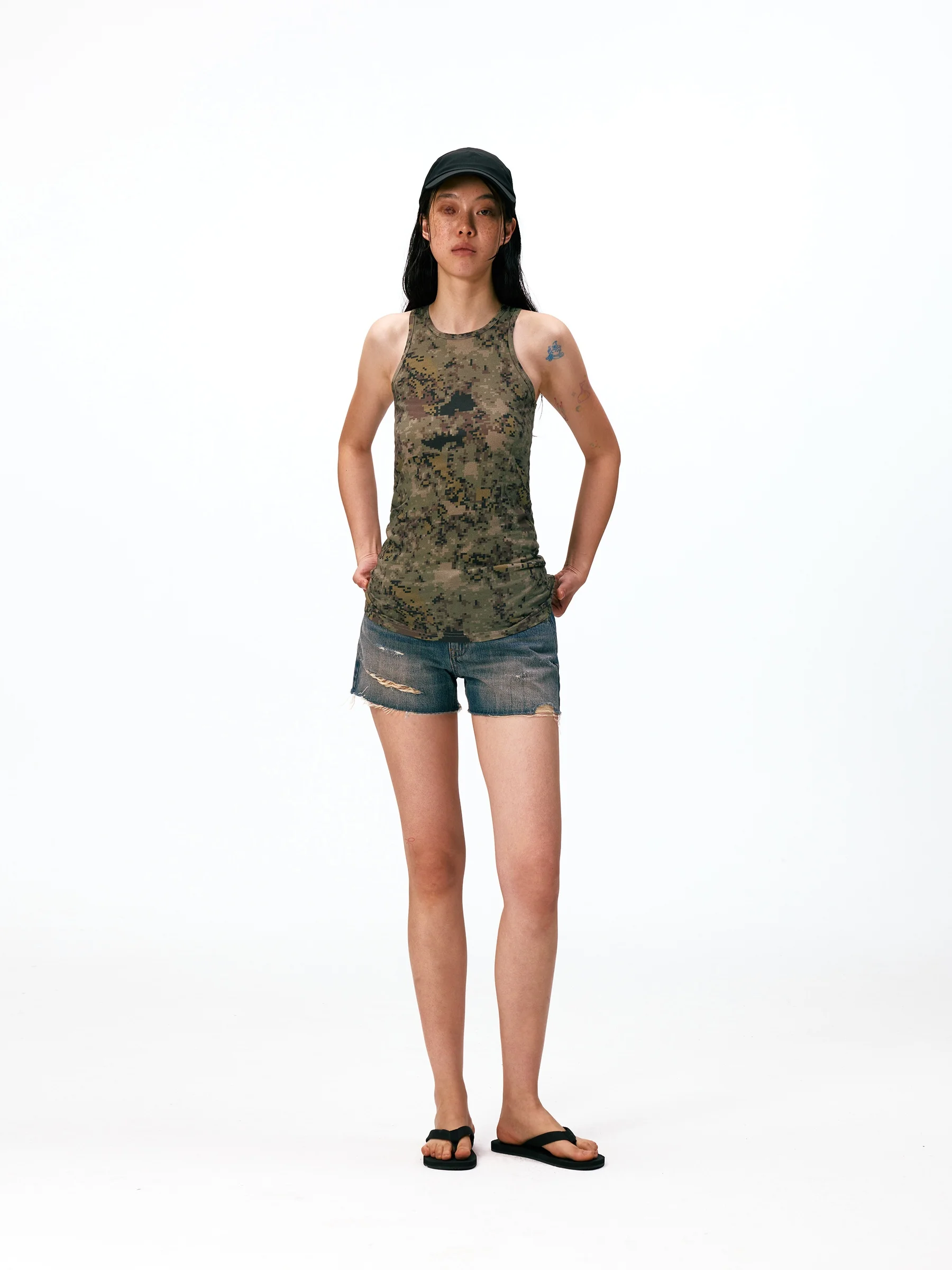 

Pure Cotton Slim Fit Mosaic Camouflage Print round Neck Strap Vest Casual Style Women's Top Breathable Comfortable Summer Wear