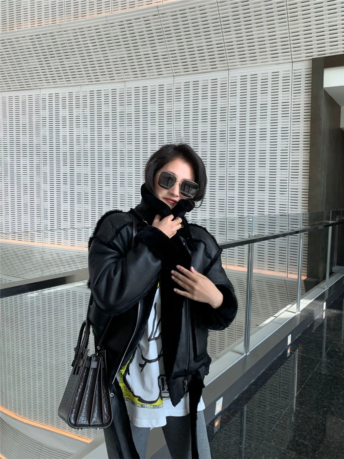 Black Technology 2023 Winter New Lamb Fur and Fur Integrated Coat for Women's Winter Fur Youth Genuine Leather Motorcycle