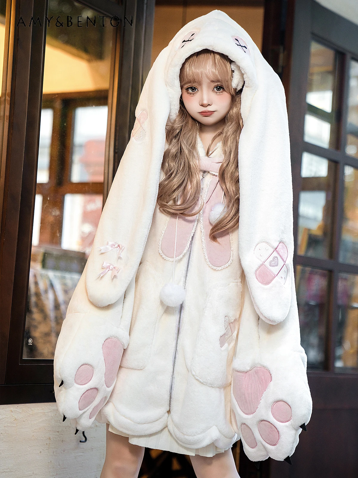 

2025 Autumn Winter New Cute Sweet Girl Embroidered White Casual Warm Hooded Plush Coat Versatile Leg Warmers Set