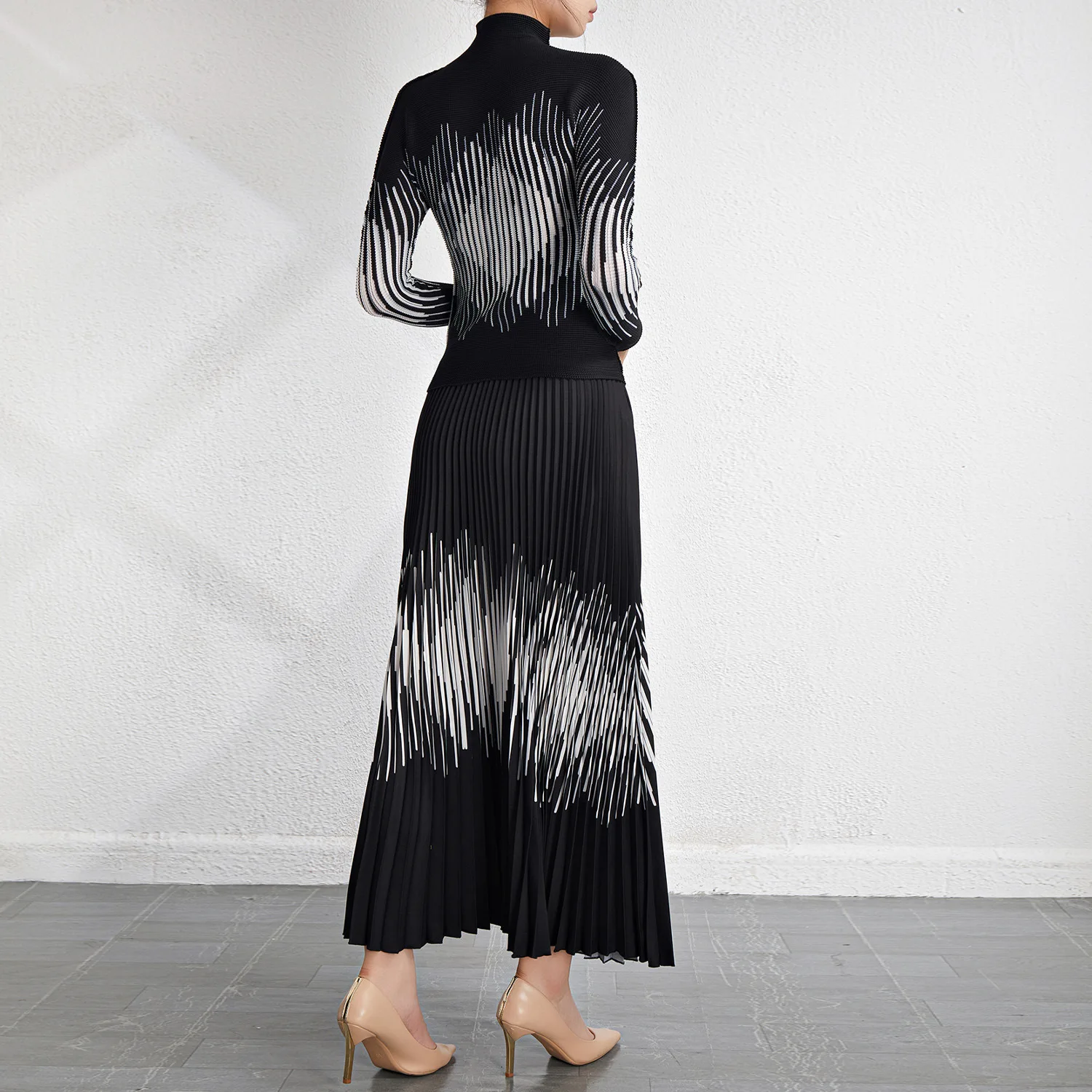 Miyake Plissee bedrucktes T-Shirt, Stretch-Oberteil, elastische Taille, halber Rock, 2023, Frühling, neu, große Größe, dünn, 2er-Set Rock