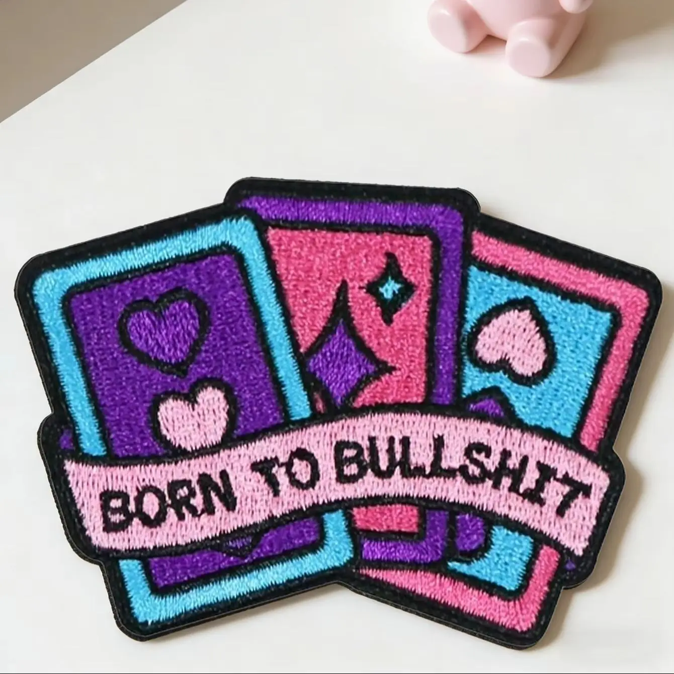 1pc Fun English 'Born To Bullshit' Embroidered Iron-On Badge Patch, Suitable for Clothing, Hats, Shoes, Bags and DIY Crafts