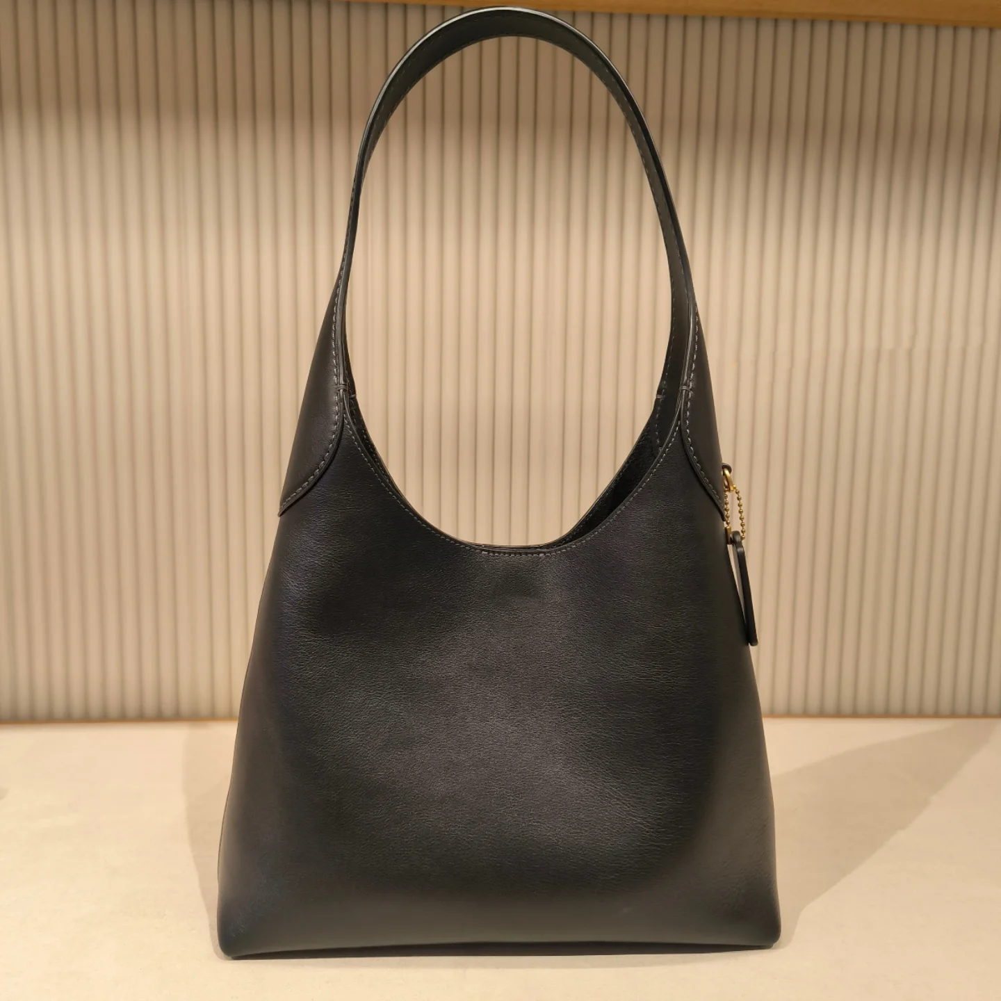 Brooklyn 34 Hobo Large Capacity Leather Shoulder Handbag Tote Bag Shopping Bag Casual Minimalist Style Detachable Strap image 3