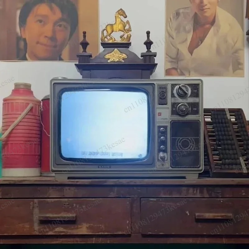 99% new Vintage Black And White TV Retro CRT Monitor Playable Mini Television With AV Input For Home Decor Collection Gaming