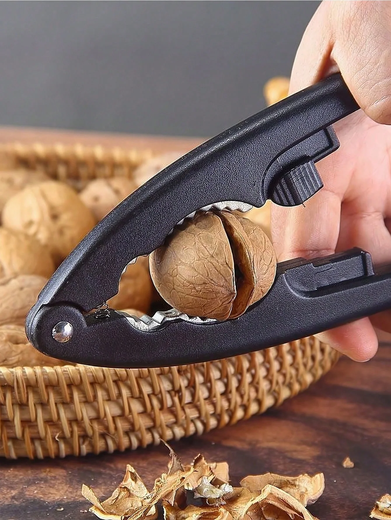 1pcs walnut shell opener nutcracker walnut shell opener pecan cracker hazelnut cracker shell opener