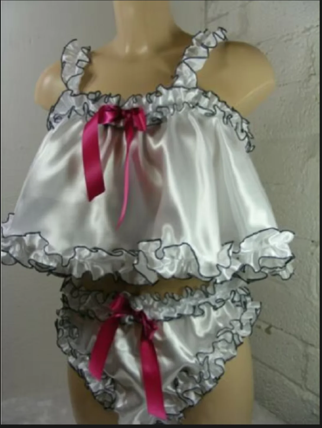 

Hot Selling Volwassen En Kinderen Vrouwen Satin Babydoll Pyjama Avondjurk Vest Ondergoed Kleding Kan Worden Aangepast