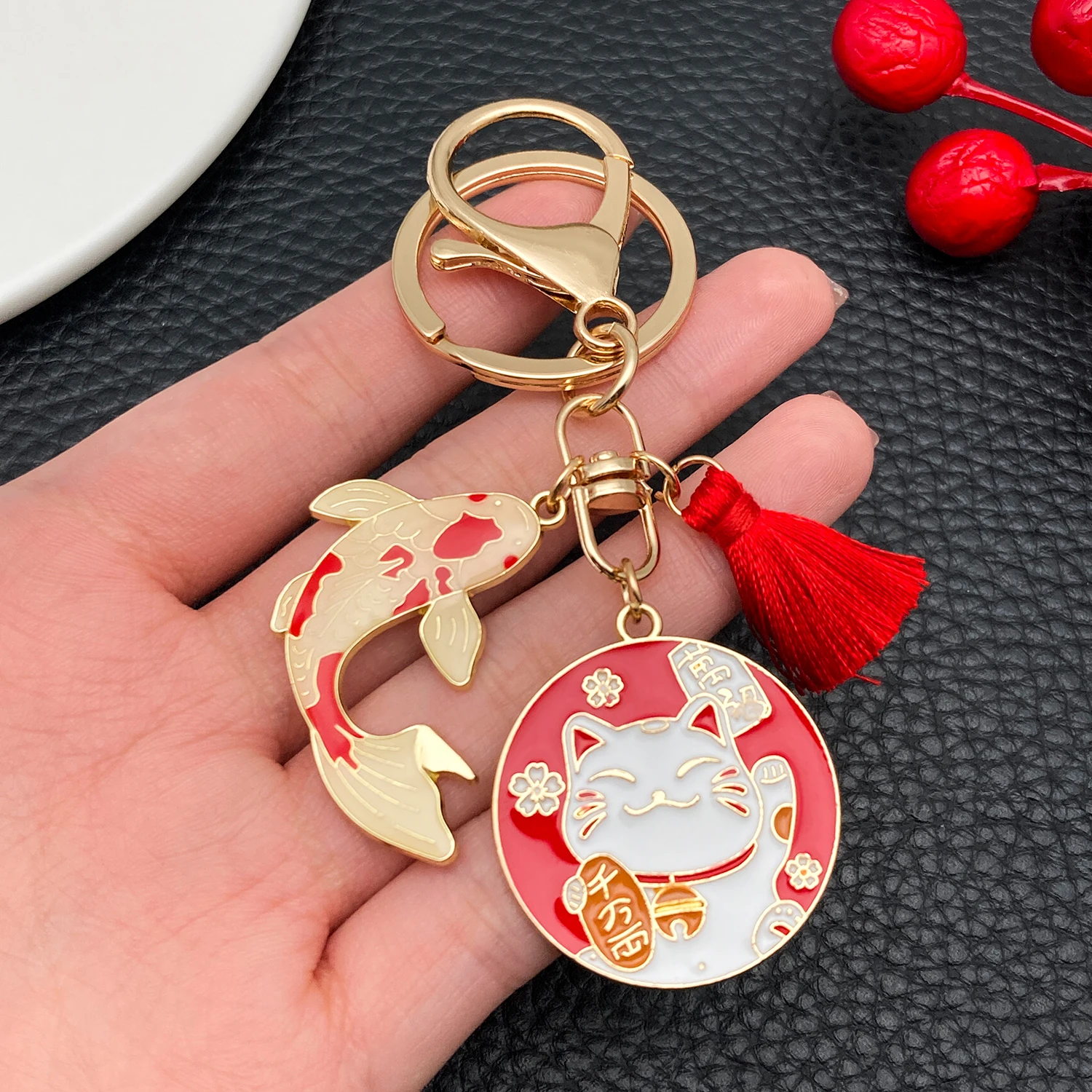 Japanese Maneki-neko (Lucky Cat) Keychain, Japanese Style Koi Fish Car Key Pendant, Creative Gift Alloy Lucky Bag Charm.