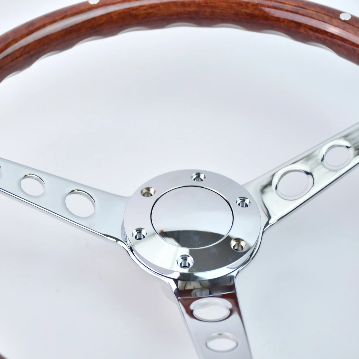 380-mm-Lenkradhalterung mit rundem Loch, 15-Zoll-Lenkrad aus ABS-Material mit Nieten, geeignet für Vintage-Modifikationen – Detail 6