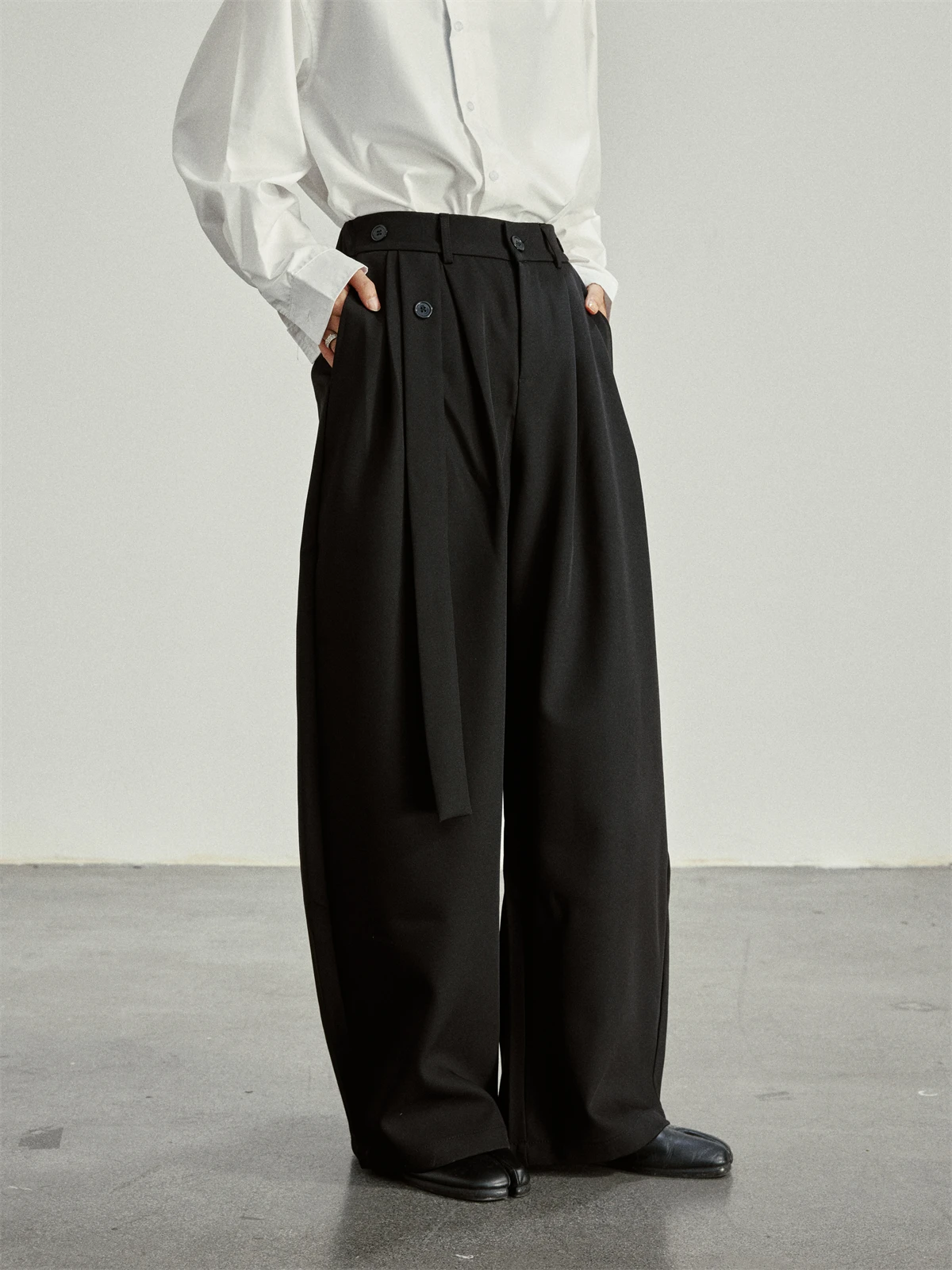 

Sunyvonne Versatile Wide Leg Suit Pants with Belt Pleated Loose Casual Straight Cut Long Trousers for Women Commute Sle