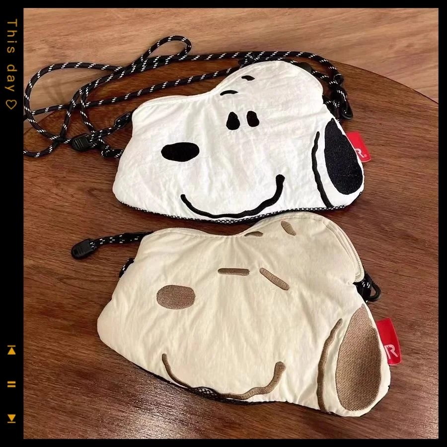 

Japanese Snoopy peripheral cartoon cute shoulder crossbody bag change animation mobile phone bag hand-held women's gift