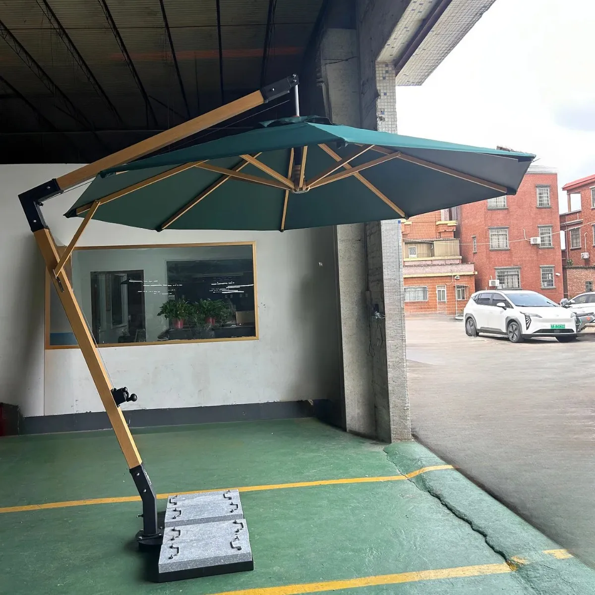 Outdoor 7-Shaped Aluminum Hanging Umbrella, 8-Rib Patio Sunshade for Garden Balcony Hotel Villa, Durable All-Aluminum Frame