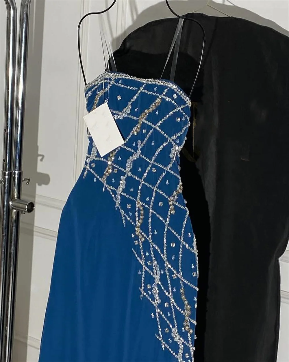 Maßgeschneidertes formelles Abendkleid, Dearin, transparente Träger, säulenförmige, bodenlange Röcke, 3D-Rosenblume, maßgeschneiderte Anlasskleider, Abschlussballkleid