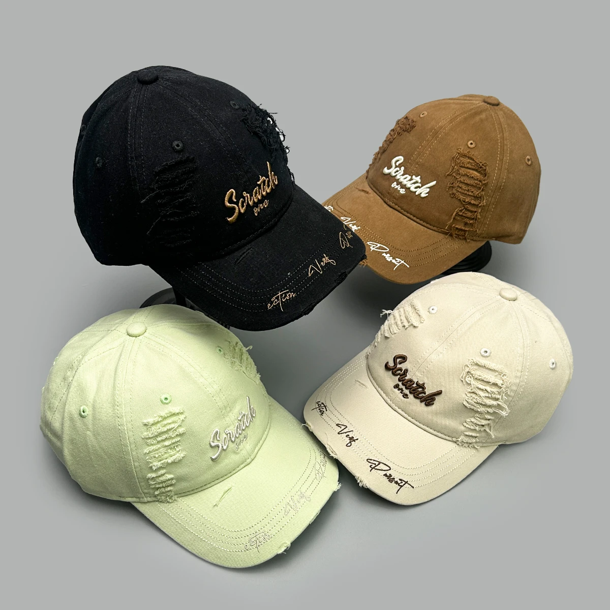 

Korean 3D Letters Embroidery Baseball Hats New Men Women Sunshade Broken Style Versatile Casual ins Fashion Retro Peaked Caps