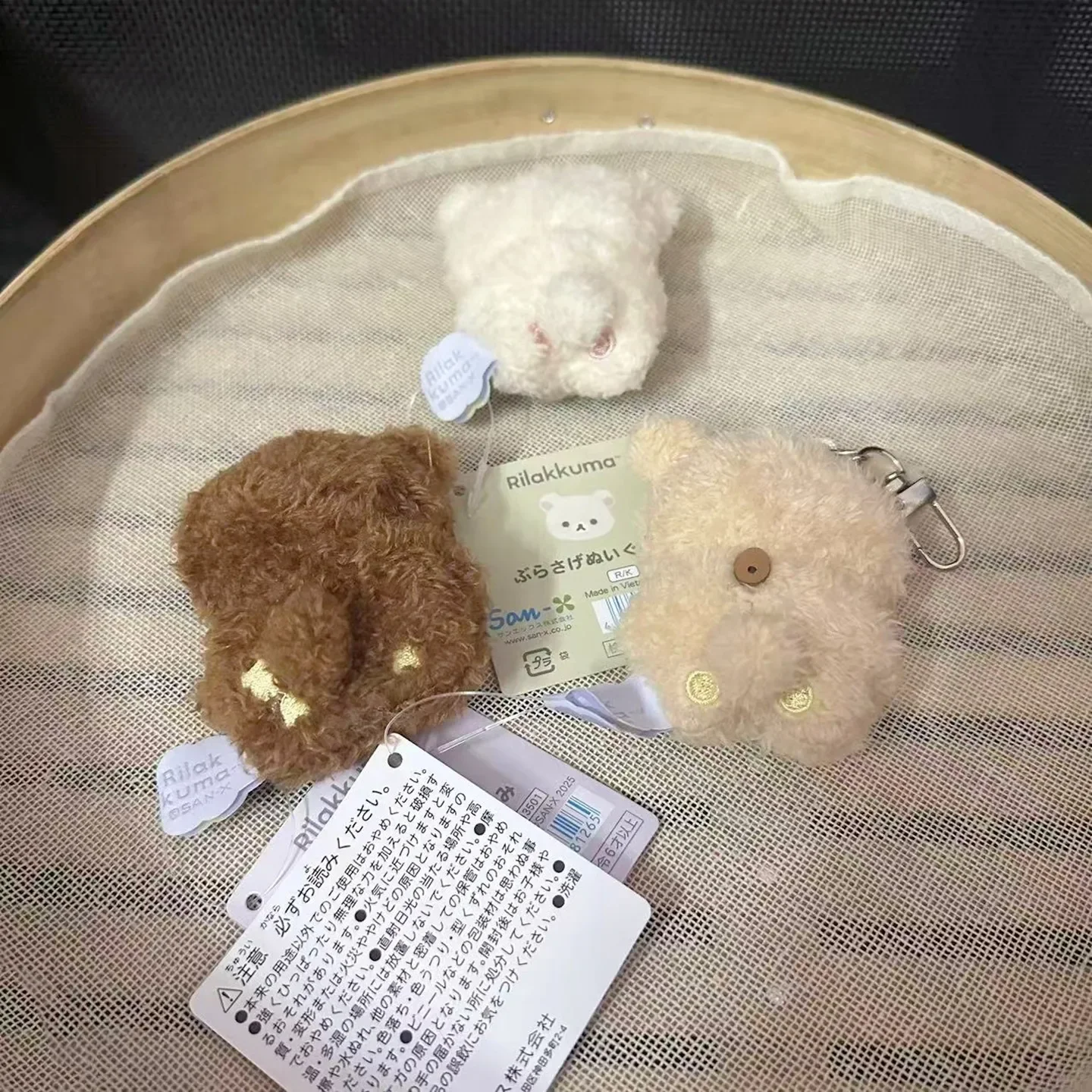 LLavero de peluche esponjoso de oso Rilakkuma, serie de flores de primavera, bonito abalorio para bolso Kawaii para mochila, bolso, regalo de decoración